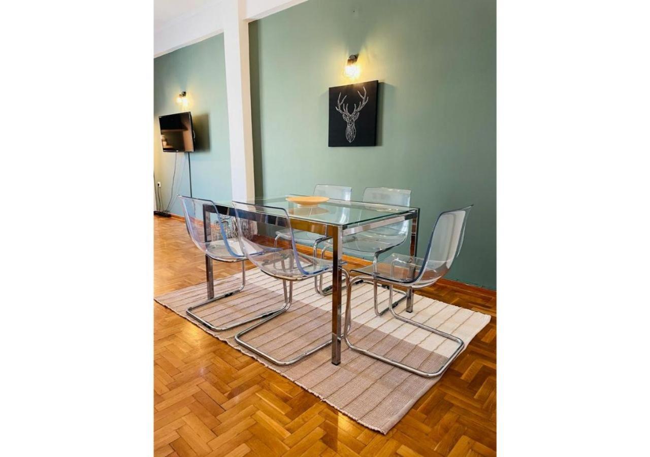 Cozy Apartment In Central Athens - Sleeps 6 Exterior foto