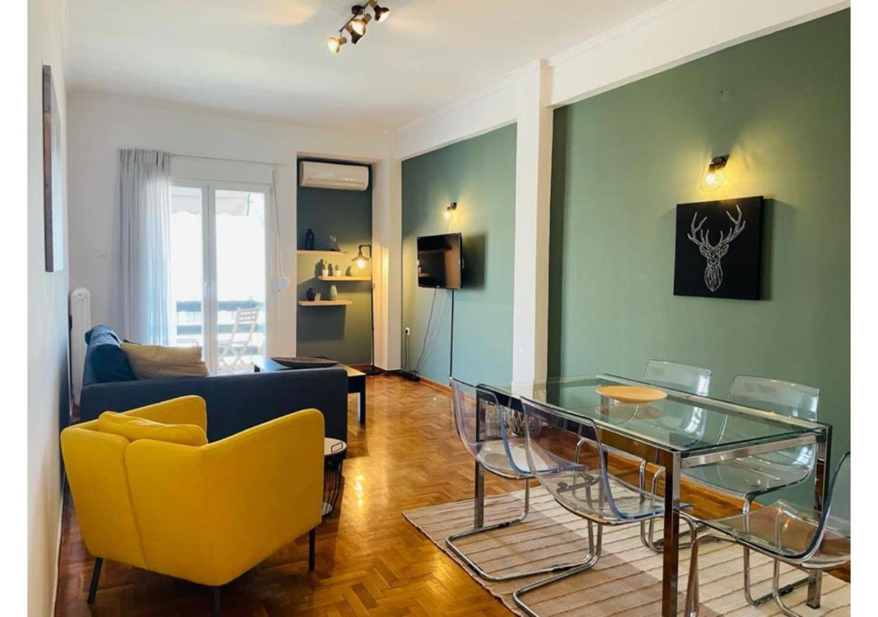 Cozy Apartment In Central Athens - Sleeps 6 Exterior foto
