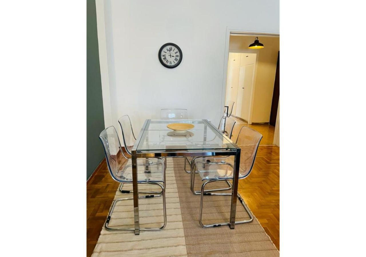 Cozy Apartment In Central Athens - Sleeps 6 Exterior foto